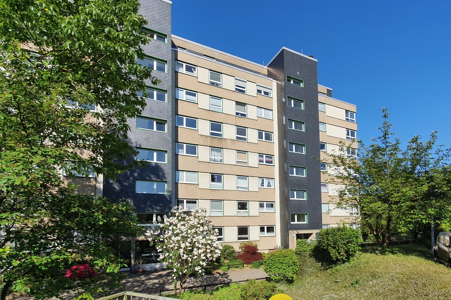 Schöne 3-Raum Mietwohnung mit Sonnenloggia in ruhiger Wohnstraße in Kettwig Auf der Höhe Schöne 3-Raum Mietwohnung mit Sonnenloggia in ruhiger Wohnstraße in Kettwig Auf der Höhe